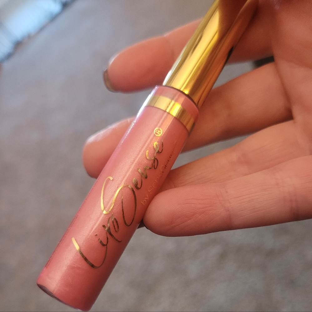 Senegence LipSense